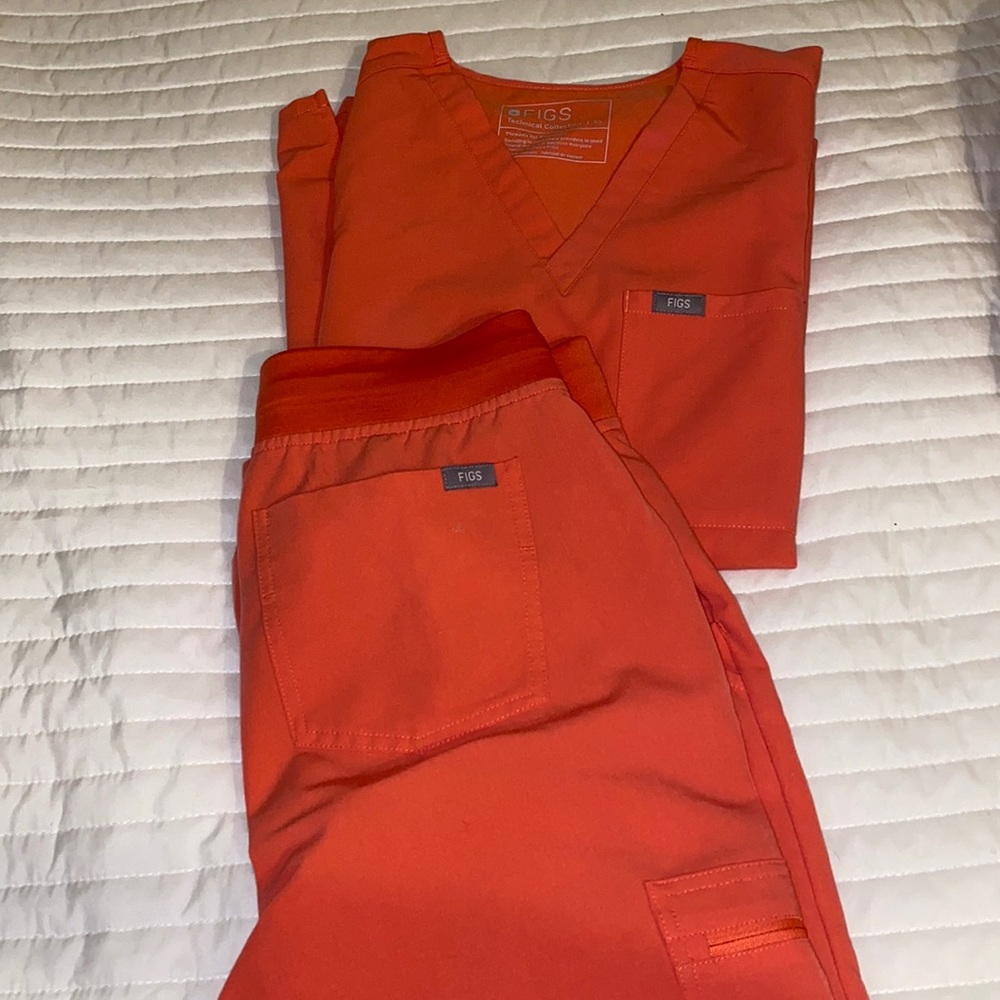 Women’s figs scrub set
